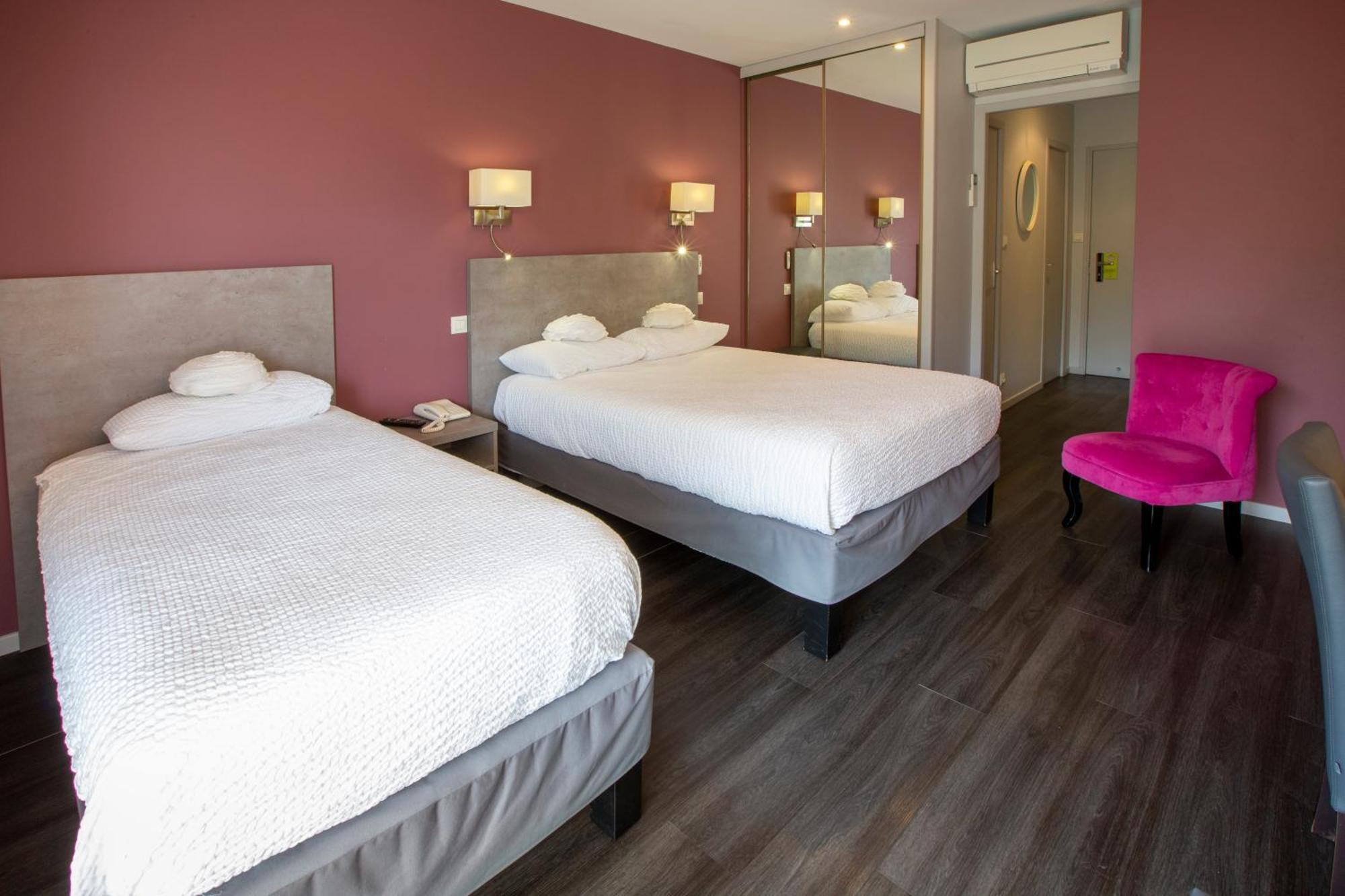 Logis Hotel - Restaurant - Spa - Le Relais De Farrou Villefranche-de-Rouergue Esterno foto